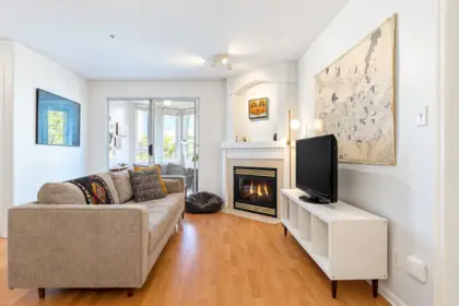 206 2405 Kamloops Street, Vancouver, BC, Vancouver — Apartment/Condo for sale