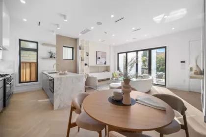 411 W 19th Avenue, Vancouver, BC, Vancouver — Half Duplex for sale