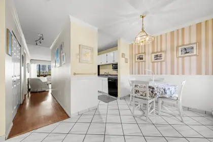 1014 Ironwork Passage, Vancouver, BC, Vancouver — Apartment/Condo for sale