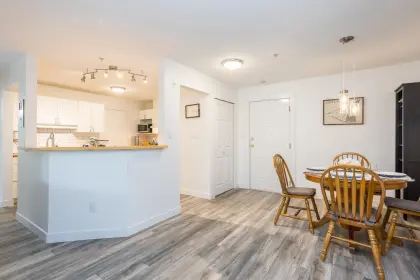 101 2526 Lakeview Crescent, Abbotsford, BC, Abbotsford — Apartment/Condo for sale