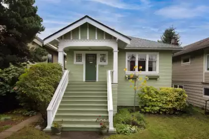 2696 W 42nd Avenue, Vancouver, BC, Vancouver — Single Family Residence for sale