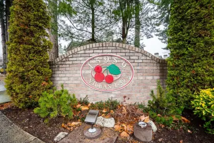 31 15959 82 Avenue, Surrey, BC, Surrey — Townhouse for sale