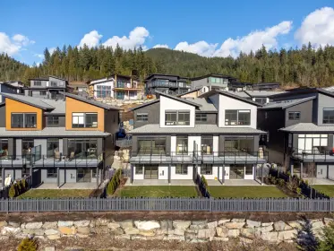 41247 Highline Place, Squamish, BC, Squamish — Half Duplex for sale