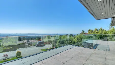 725 Greenwood Road, West Vancouver, BC, West vancouver — Single Family Residence for sale