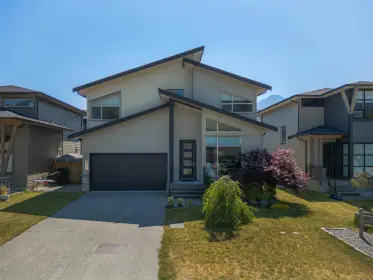 39310 Mockingbird Crescent, Squamish, BC, Squamish — Single Family Residence for sale