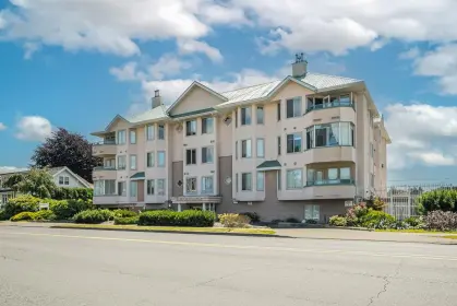 105 46000 First Avenue, Chilliwack, BC, Chilliwack — Apartment/Condo for sale