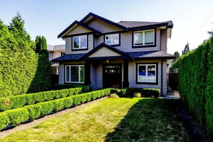 619 E 17th Street, North Vancouver, BC, North vancouver — Single Family Residence for sale
