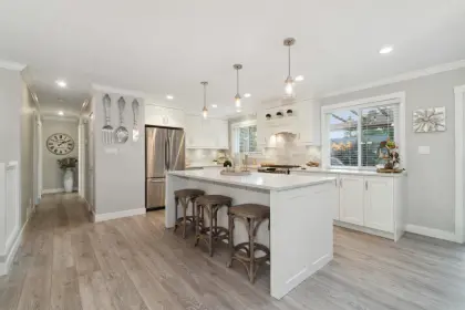 3951 Victoria Place, Port Coquitlam, BC, Port coquitlam — Single Family Residence for sale