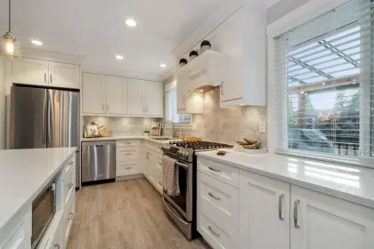 3951 Victoria Place, Port Coquitlam, BC, Port coquitlam — Single Family Residence for sale