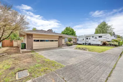 34128 Larch Street, Abbotsford, BC, Abbotsford — Single Family Residence for sale