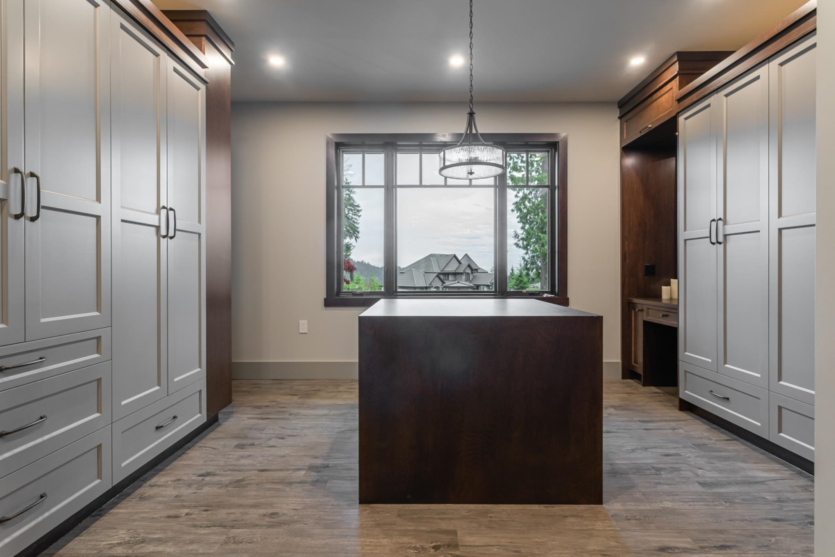 Guest Bathroom Photo of 3299 Black Bear Way, Anmore, BC