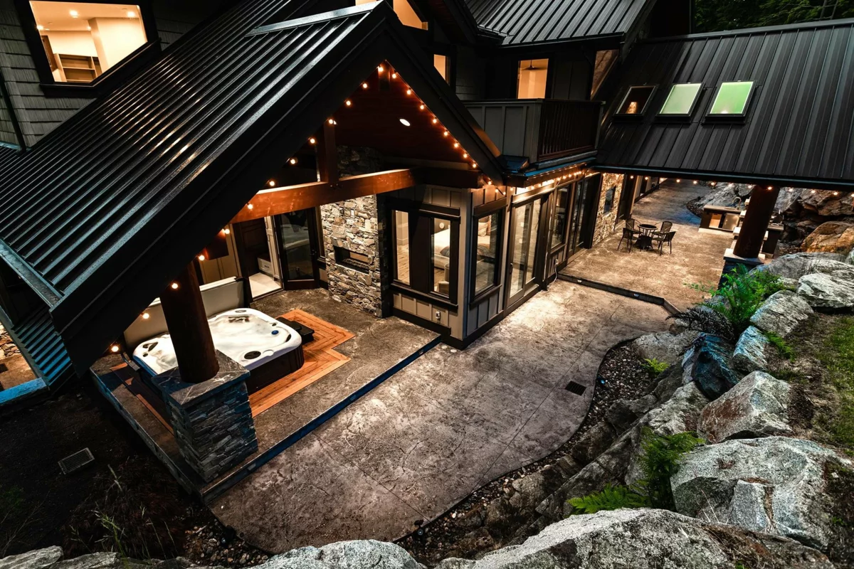 Hot Tub / Spa Photo of 3299 Black Bear Way, Anmore, BC