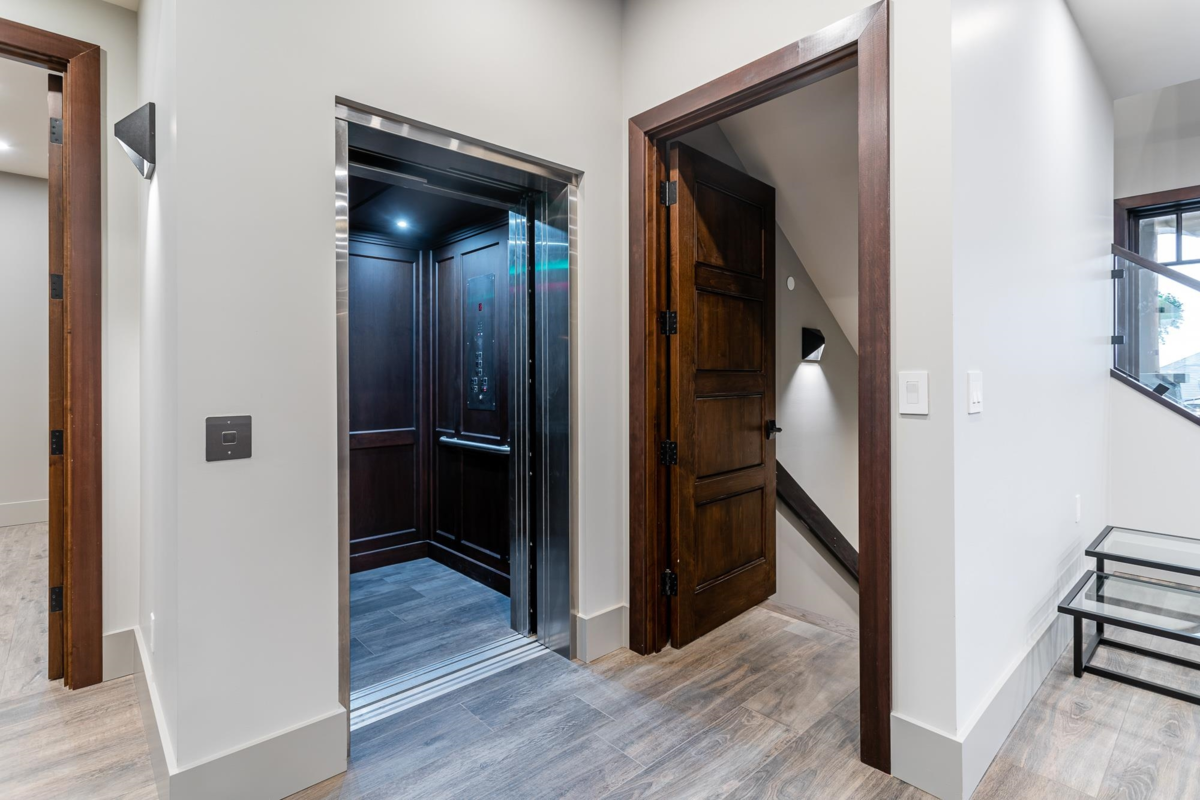 Powder Room Photo of 3299 Black Bear Way, Anmore, BC