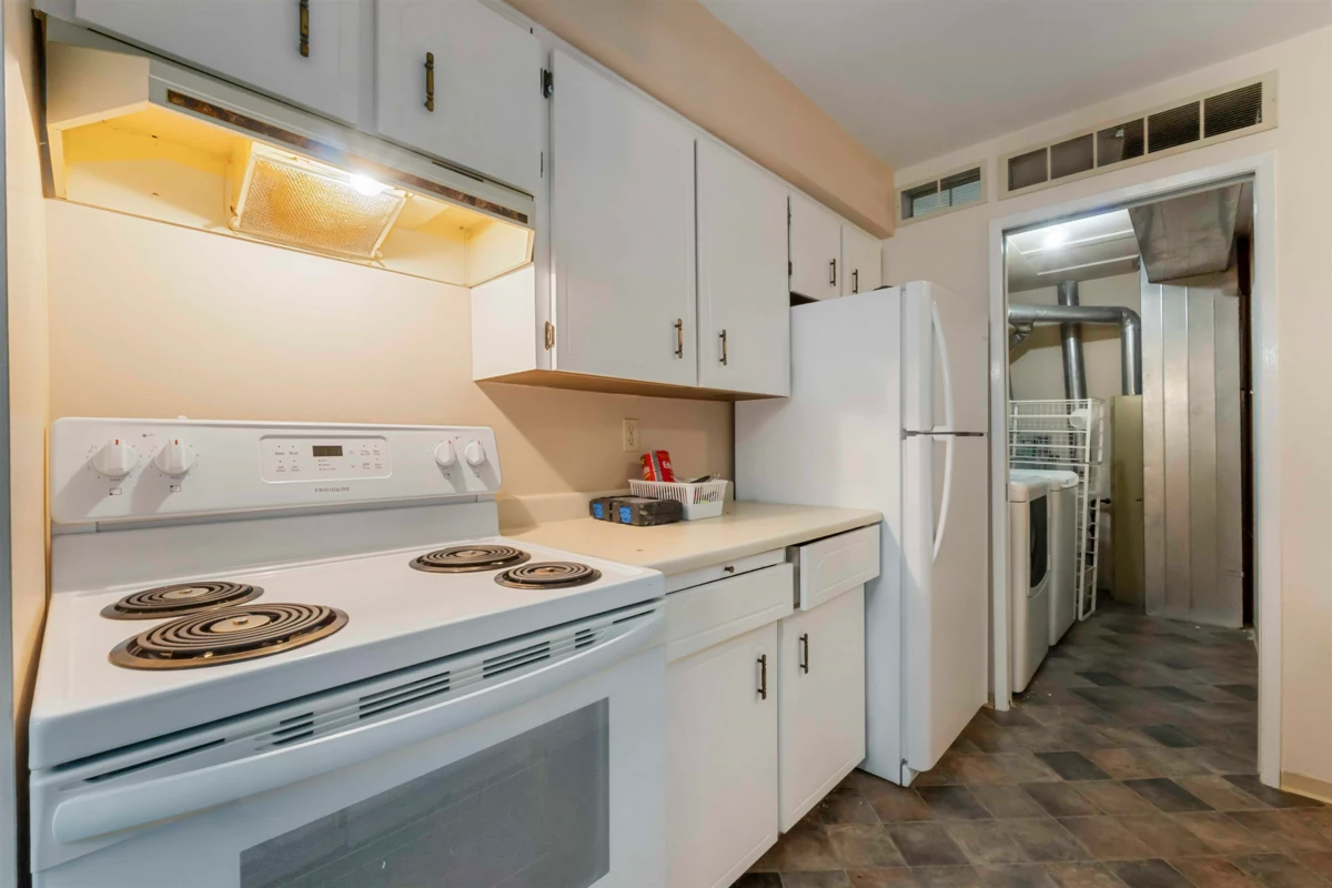 Bedroom 3 Photo of 1121 34909 Old Yale Road, Abbotsford, BC