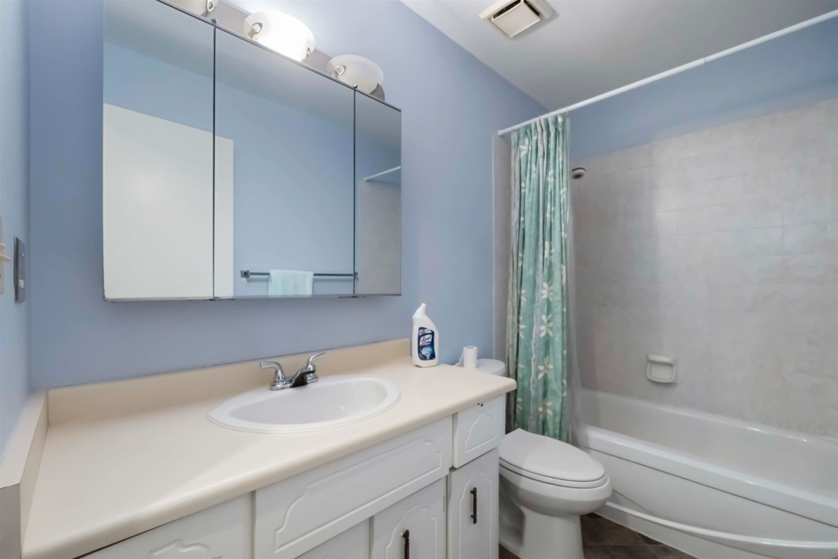 Office / Den Photo of 1121 34909 Old Yale Road, Abbotsford, BC