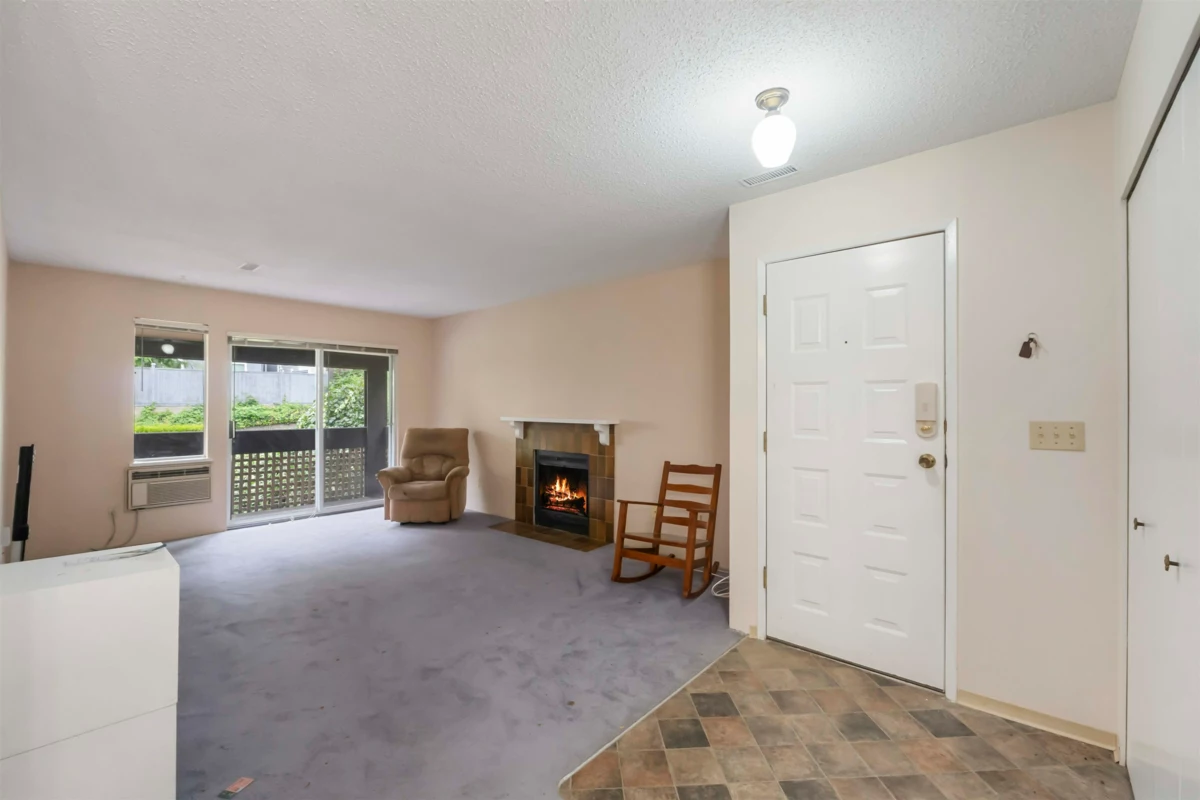 Primary Bedroom Photo of 1121 34909 Old Yale Road, Abbotsford, BC