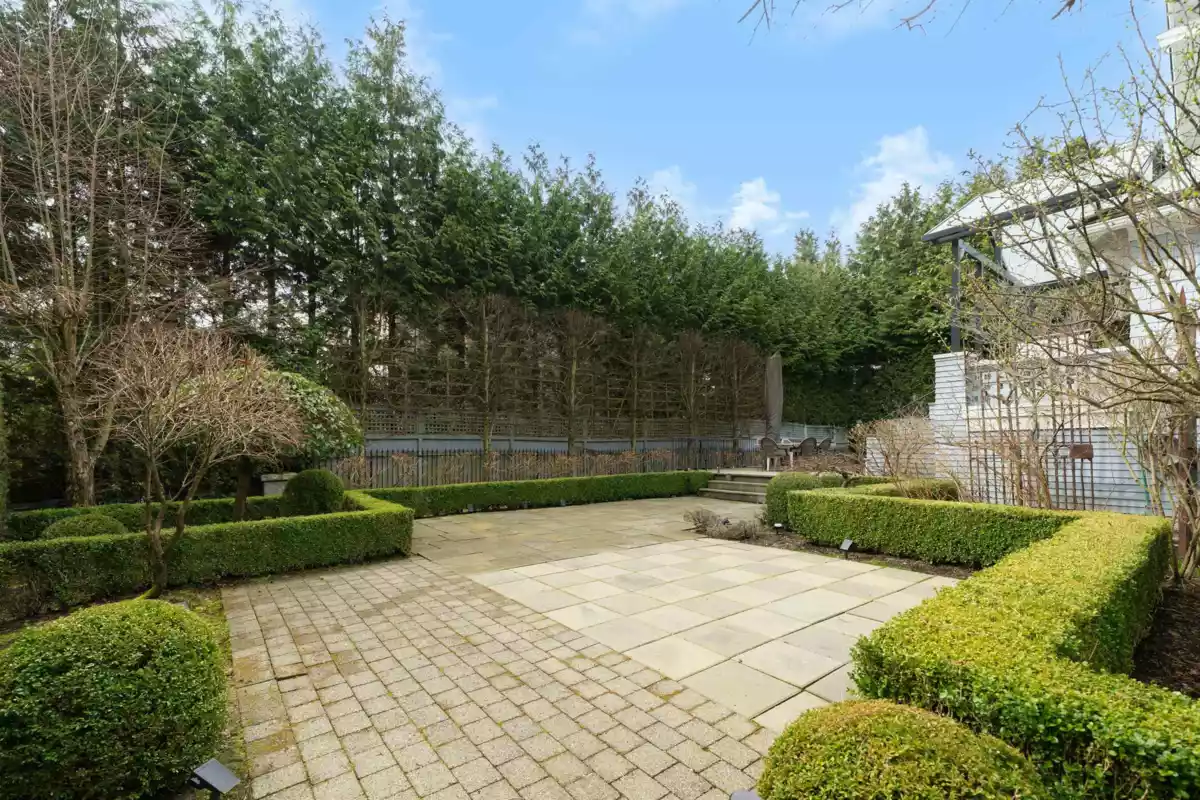 Entry Foyer Photo of 3835 Selkirk Street, Vancouver, BC