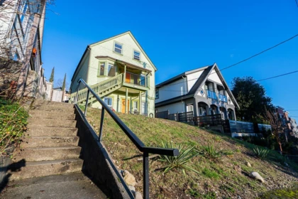 233 Eleventh Street, New Westminster, BC, New westminster — Single Family Residence for sale
