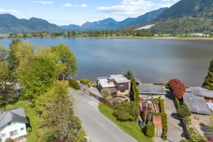 9324 Shook Road, Mission, BC, Mission — Single Family Residence for sale