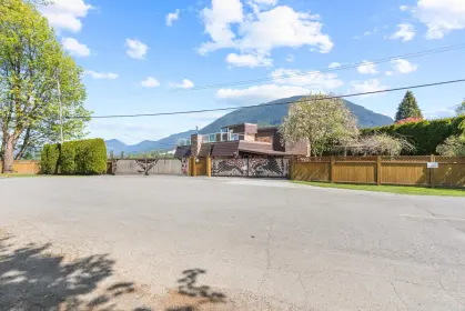 9324 Shook Road, Mission, BC, Mission — Single Family Residence for sale