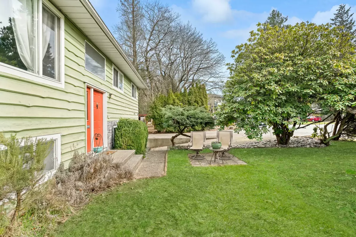 Family Room Photo of 11863 95a Avenue, Delta, BC
