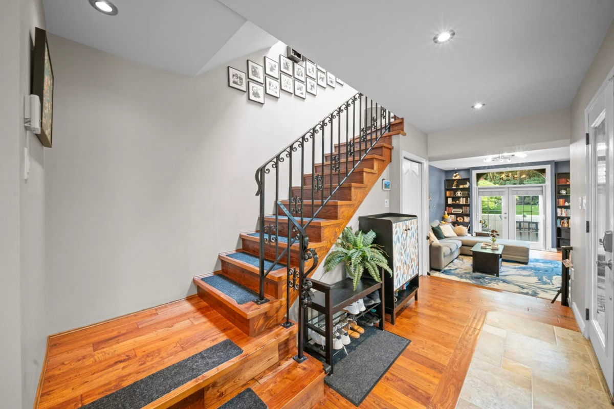 Living Room Photo of 1727 W 16th Avenue, Vancouver, BC