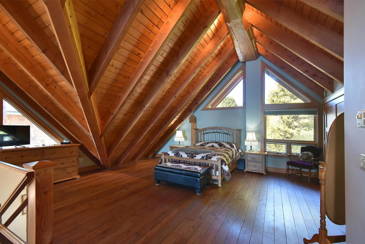 Loft / Bonus Room Photo of 667 Franklin Road, Gibsons, BC