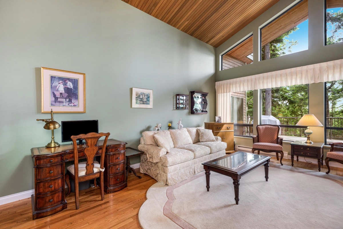 Kitchen Island Photo of 242 Spinnaker Drive, Mayne Island, BC