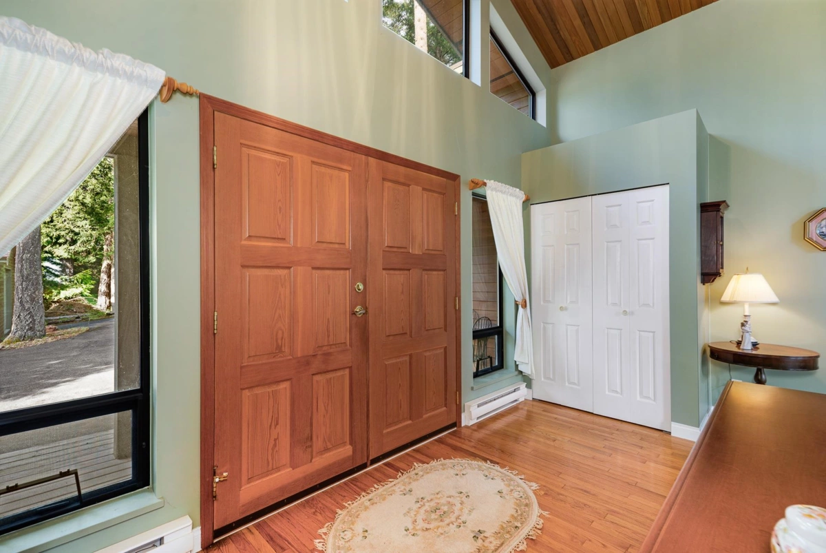 Living Room Photo of 242 Spinnaker Drive, Mayne Island, BC