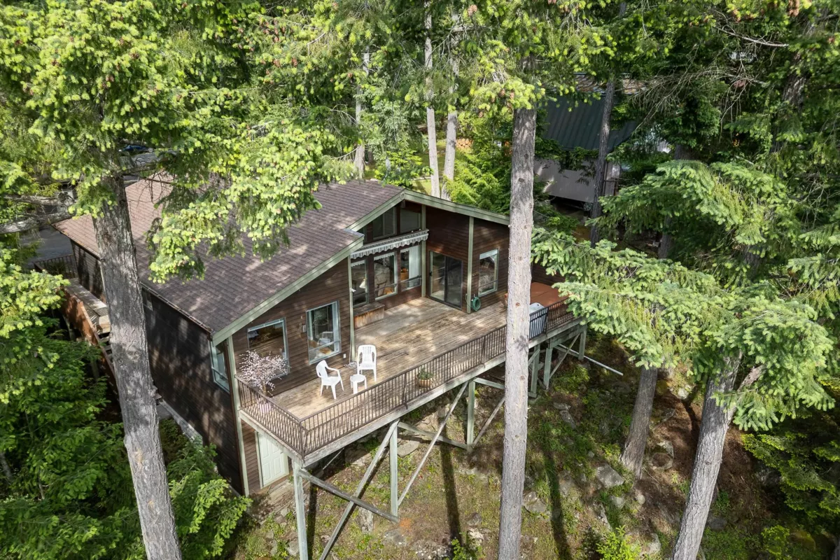 Swimming Pool Photo of 242 Spinnaker Drive, Mayne Island, BC
