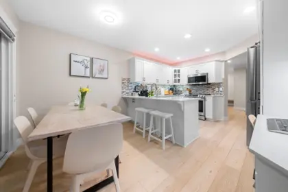 206 288 E 6th Street, North Vancouver, BC, North vancouver — Townhouse for sale