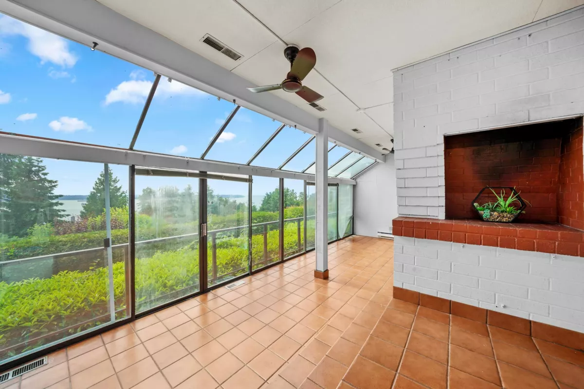 Bedroom 3 Photo of 6 2206 Folkestone Way, West Vancouver, BC