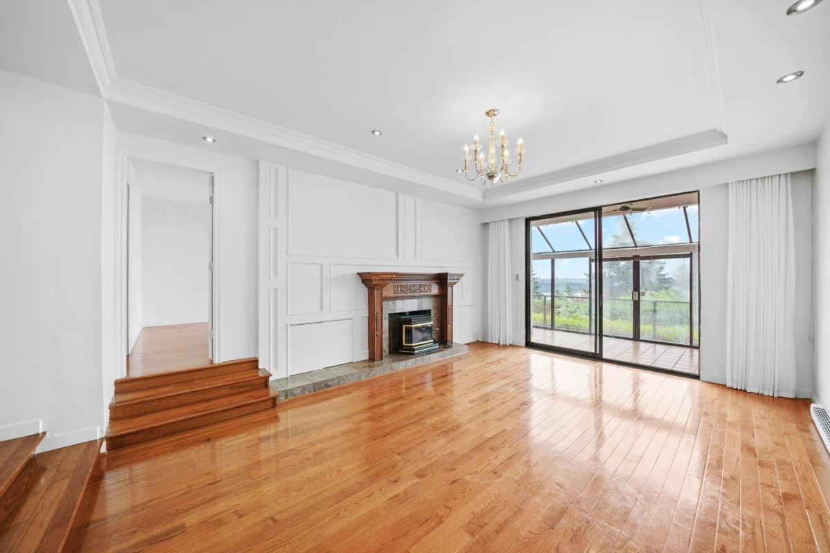 Family Room Photo of 6 2206 Folkestone Way, West Vancouver, BC
