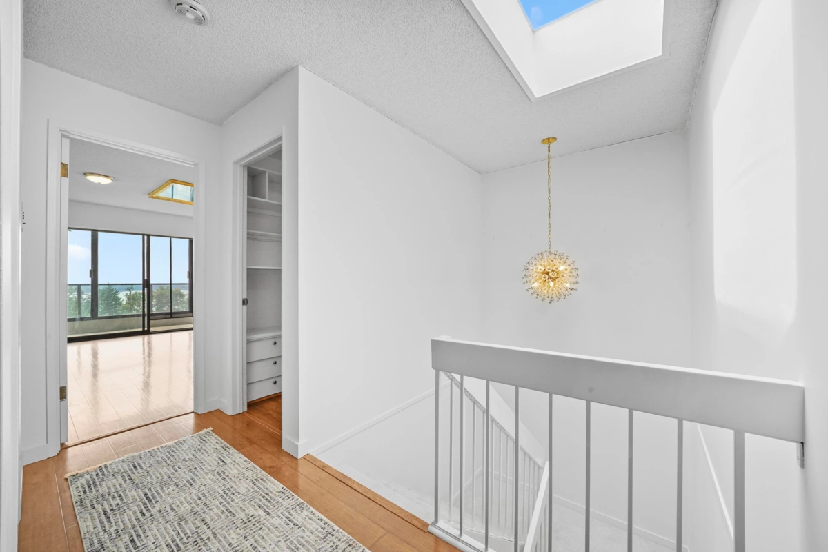 Guest Bathroom Photo of 6 2206 Folkestone Way, West Vancouver, BC