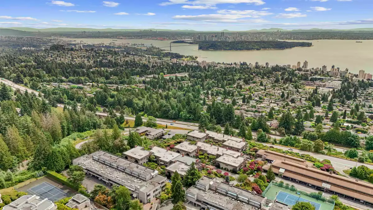 Neighborhood Park Photo Near 6 2206 Folkestone Way, West Vancouver, BC