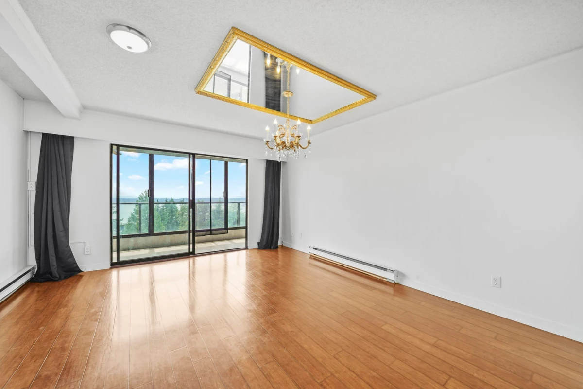 Office / Den Photo of 6 2206 Folkestone Way, West Vancouver, BC