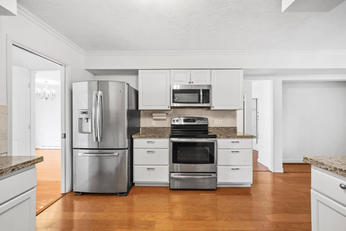 Primary Bedroom Photo of 6 2206 Folkestone Way, West Vancouver, BC