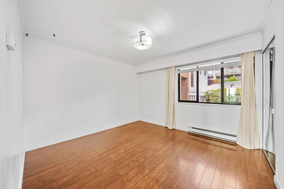 Staircase Photo of 6 2206 Folkestone Way, West Vancouver, BC