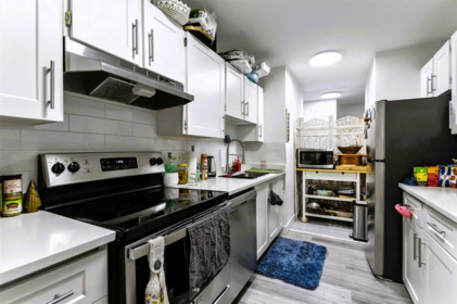 201 6540 Burlington Avenue, Burnaby, BC, Metrotown — 2 bed apartment/condo for sale