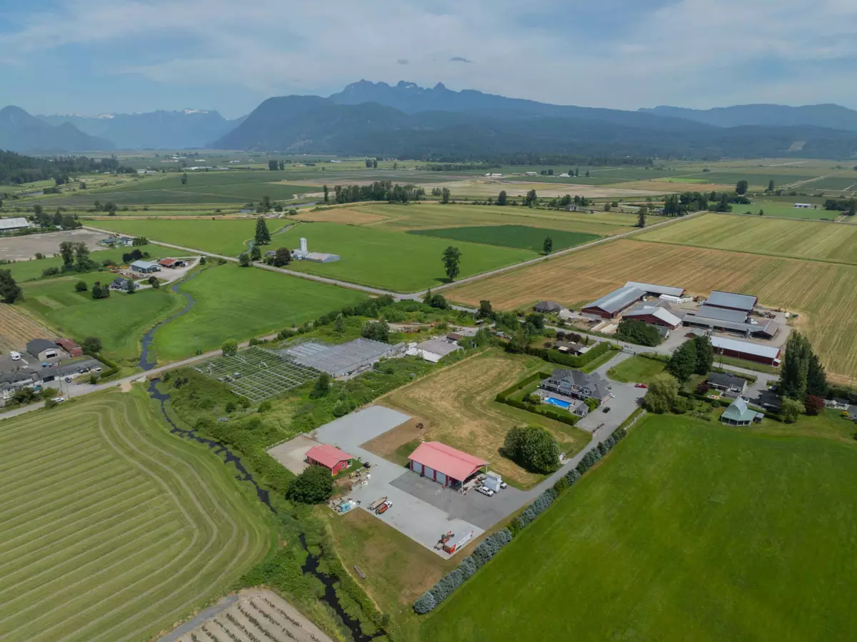 Entry Foyer Photo of 13925 Mckechnie Road, Pitt Meadows, BC