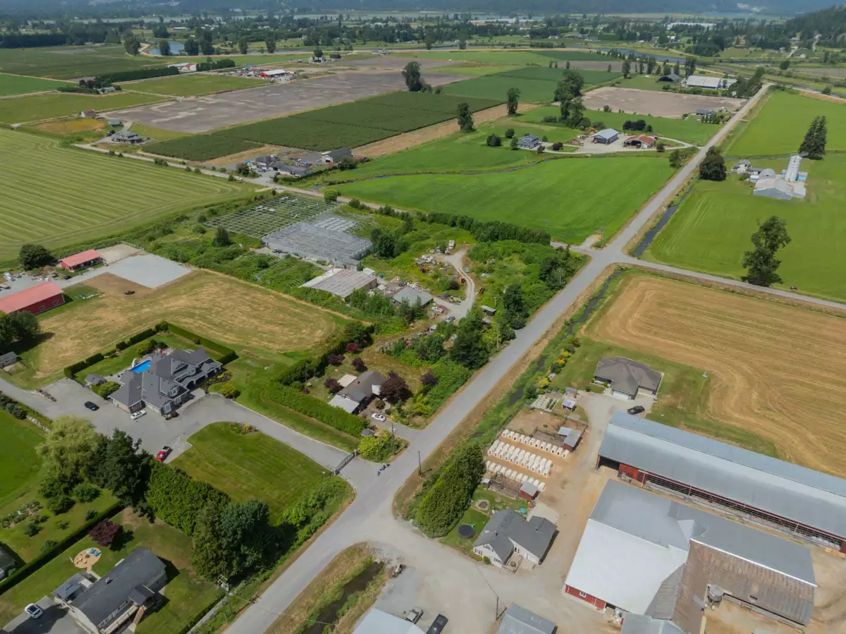 Kitchen Photo of 13925 Mckechnie Road, Pitt Meadows, BC