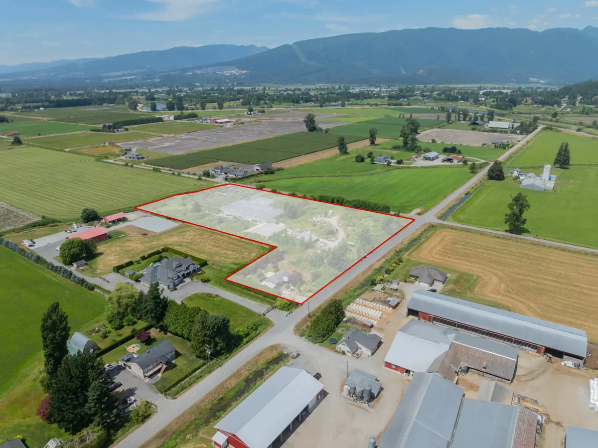 Living Room Photo of 13925 Mckechnie Road, Pitt Meadows, BC