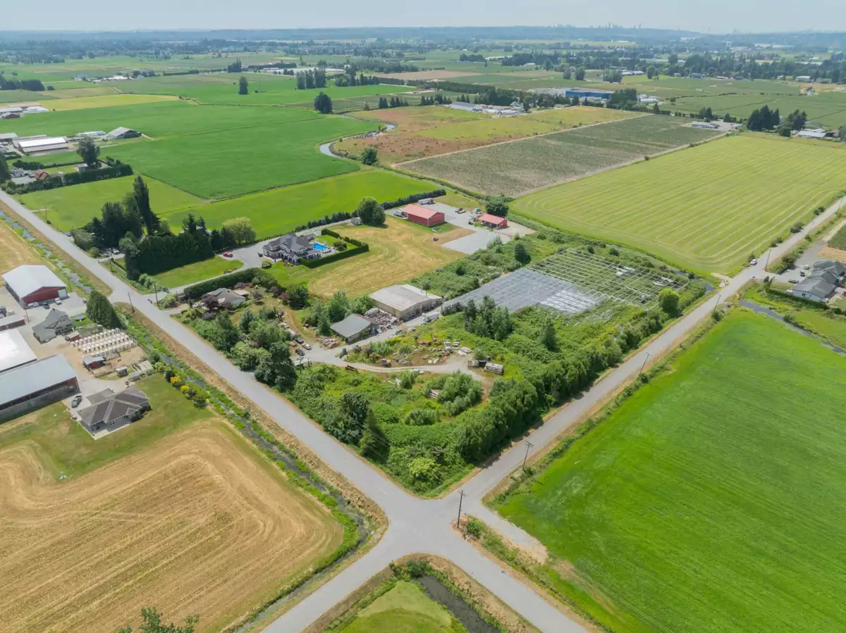 Primary Bathroom Photo of 13925 Mckechnie Road, Pitt Meadows, BC