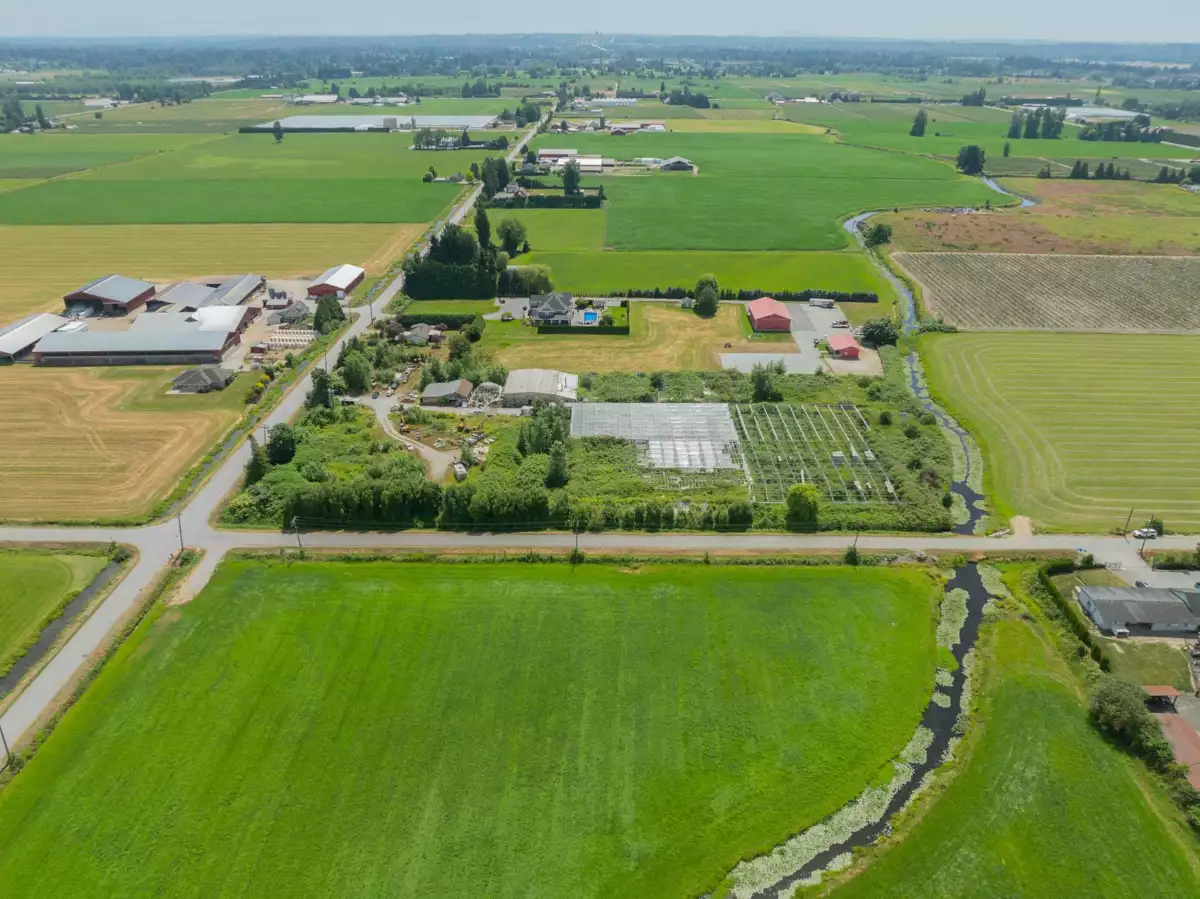 Walk-In Closet Photo of 13925 Mckechnie Road, Pitt Meadows, BC