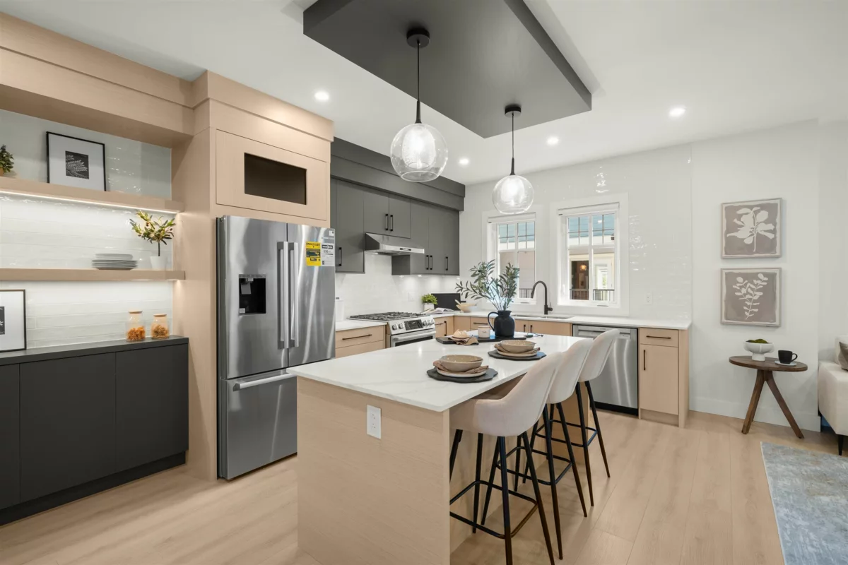 Breakfast Nook Photo of 5 4829 48 Avenue, Ladner, BC