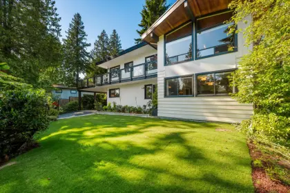 4007 Bayridge Avenue, West Vancouver, BC, West Vancouver — Single Family Residence for sale