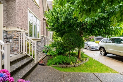 21165 77b Avenue, Langley, BC, Langley — Row House (Non-Strata) for sale