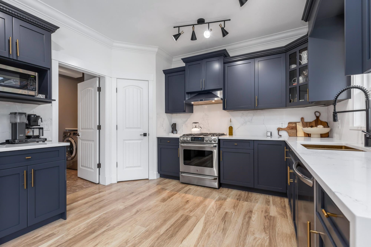 Dining Area Photo of 32657 Greene Place, Mission, BC