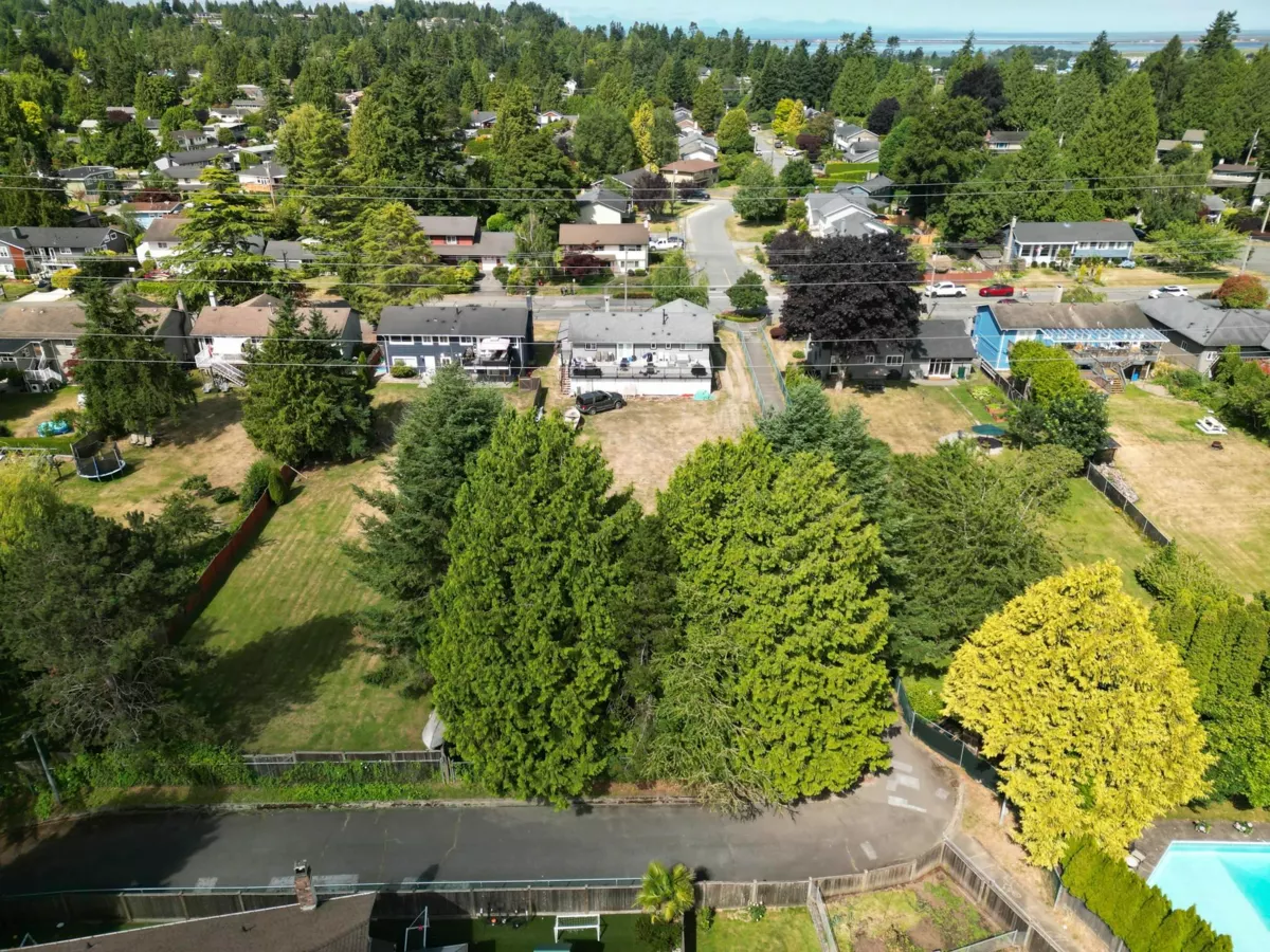 Breakfast Nook Photo of 1370 53a Street, Delta, BC