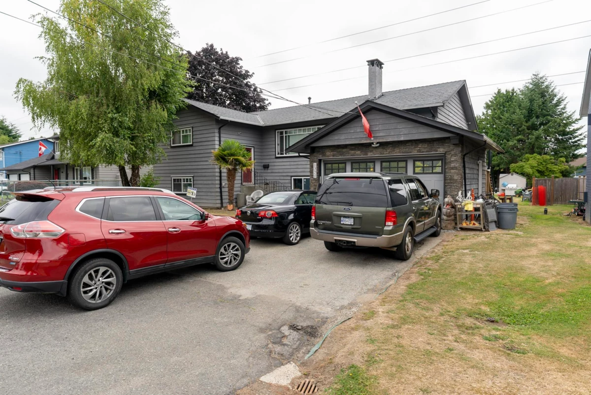 Family Room Photo of 1370 53a Street, Delta, BC